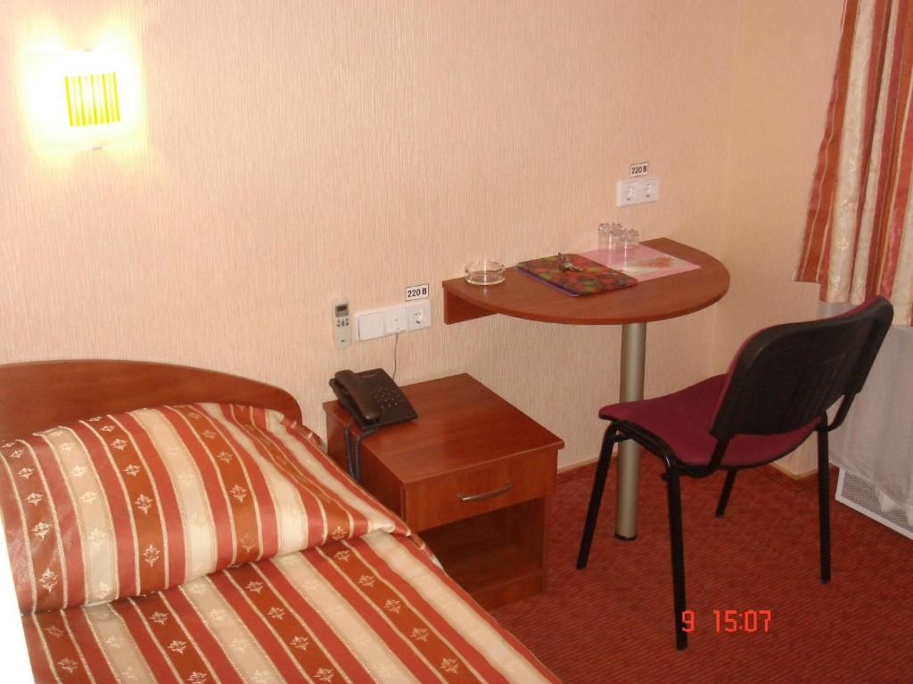 Отель Hotel Znannya Киев