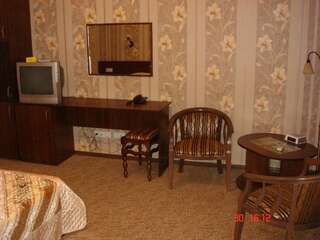 Отель Hotel Znannya Киев Люкс-4